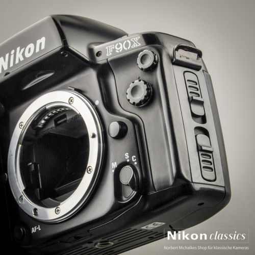 Nikon F90x (Zustand A/A-)