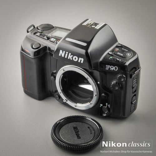 Nikon F90 (Condition A/A-)