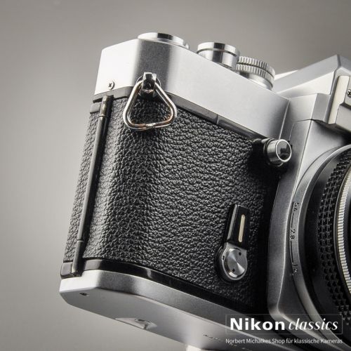 Nikkormat EL with Nikkor 50/2,0 (Condition A-)