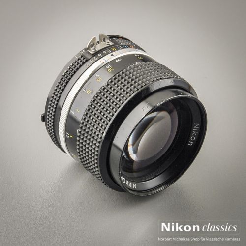 Nikon Nikkor 85/2,0 AIS  (Zustand B)