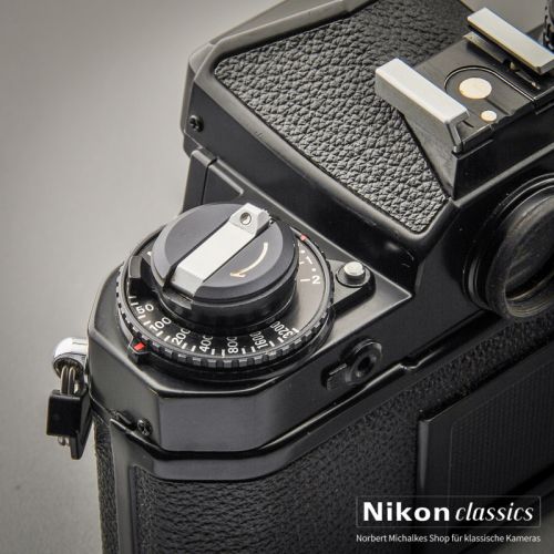 Nikon FE schwarz (Zustand A-)