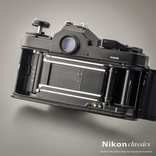 Nikon FE-2 schwarz (Zustand A-)