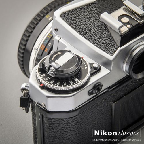 Nikon FE mit Nikon 50/1,8 Starter-Set