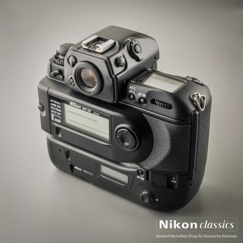 Preview: Nikon F5 mit MF-28 (Zustand A/A-)