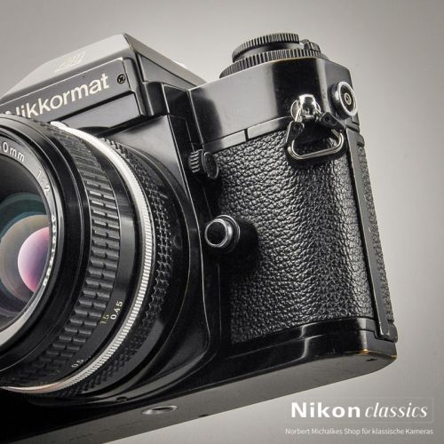 Nikkormat EL schwarz mit Nikkor 50/2,0 (Zustand AB)