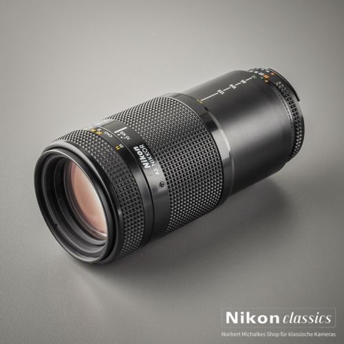 Nikon AF-D Zoom-Nikkor 70-210/4-5,6 (Zustand A/A-)