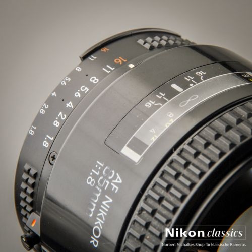 Nikon AF Nikkor 85/1,8 (Zustand A/A-)