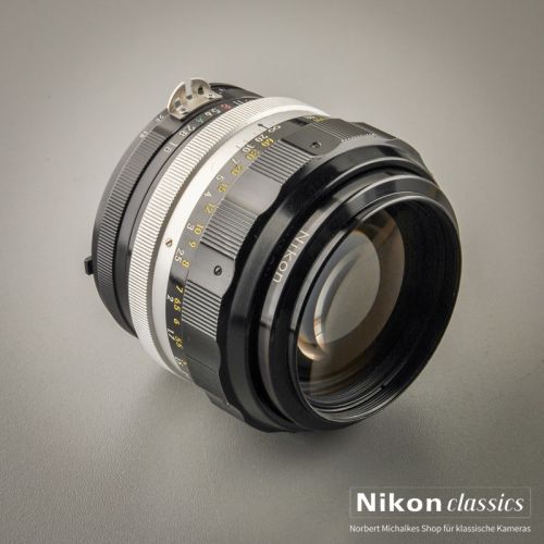 Nikon Nikkor-H 85/1,8 AI "Berg-und-Tal" (Zustand A/A-)