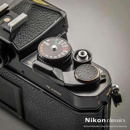 Preview: Nikon FE schwarz (Zustand AB)