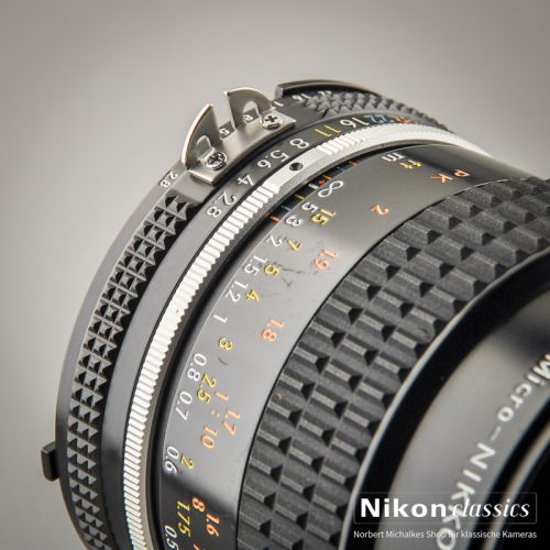 Nikon Micro-Nikkor 55/2,8 AIS (Zustand A/A-)