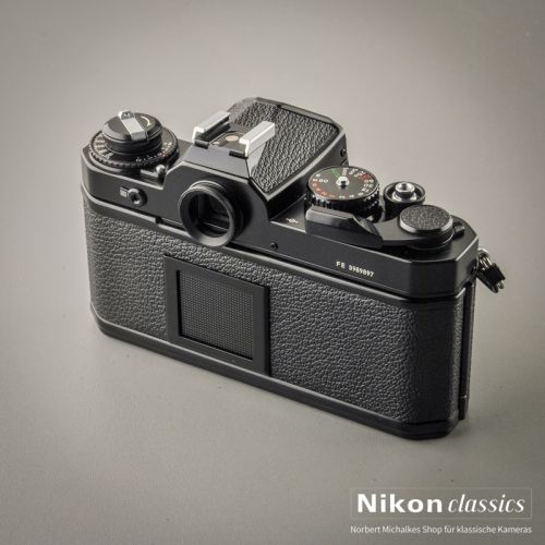 Preview: Nikon FE schwarz (Zustand A/A-)