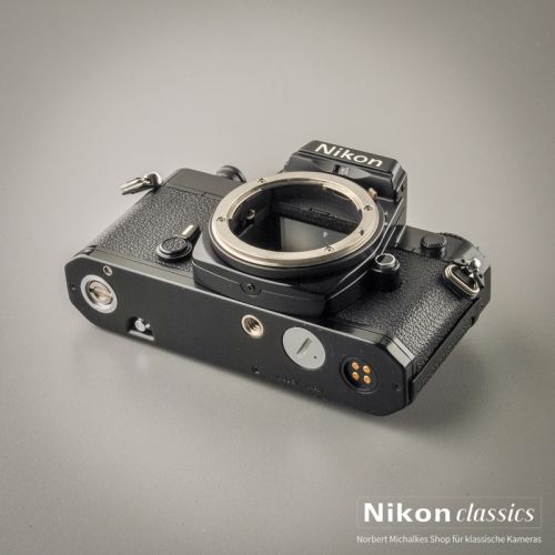 Preview: Nikon FE schwarz (Zustand A/A-)