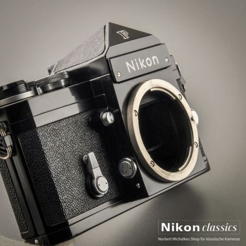 Nikon F "Eyelevel" schwarz mit Prismensucher (Zustand A-/AB)
