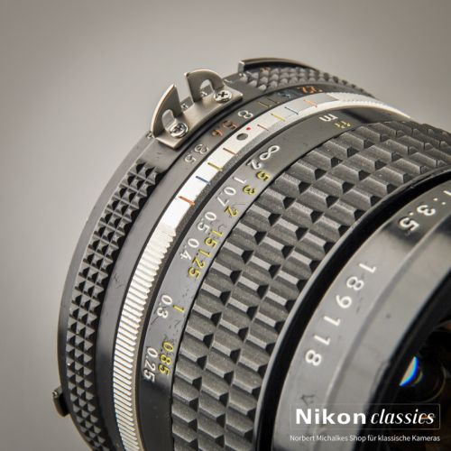 Nikon Nikkor 18/3,5 AIS (Zustand A-/AB)