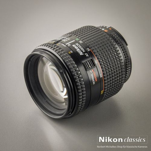 Preview: Nikon AF-D Zoom-Nikkor 28-105/3,5-4,5 (Zustand A/A-)