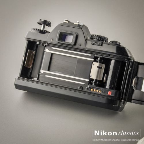 Nikon F301 mit Tamron Zoom 28-70/3,5-4,5