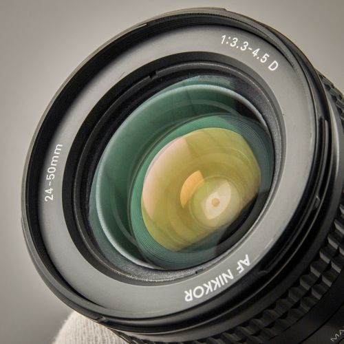 Nikon AF-D Zoom-Nikkor 24-50/3,3-4,5 (Zustand A)