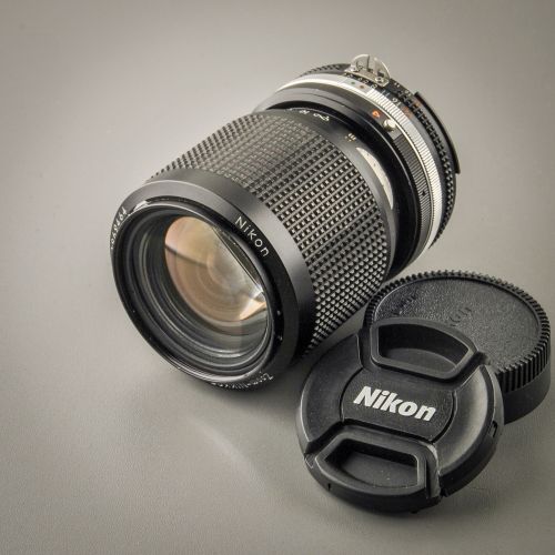 Nikon Zoom-Nikkor 35-105/3,5-4,5 AIS Macro (Condition A-)