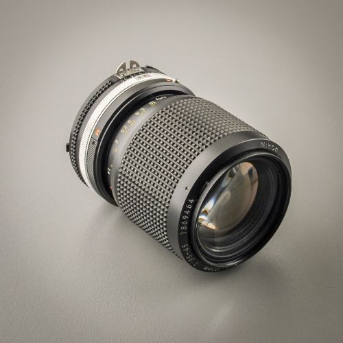 Nikon Zoom-Nikkor 35-105/3,5-4,5 AIS Macro (Condition A-)