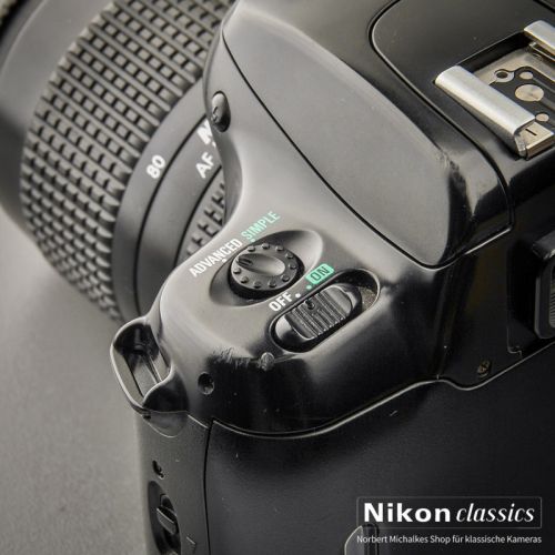 Nikon F50 mit Nikkor 35-80/4-5,6 D