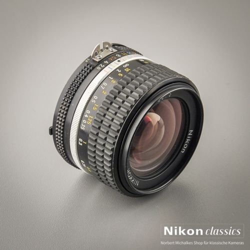 Nikon Nikkor 28/2,8 AIS (Condition A-)