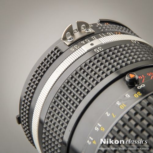Nikon Zoom-Nikkor 35-70/3,5 AIS (Condition A/A-)
