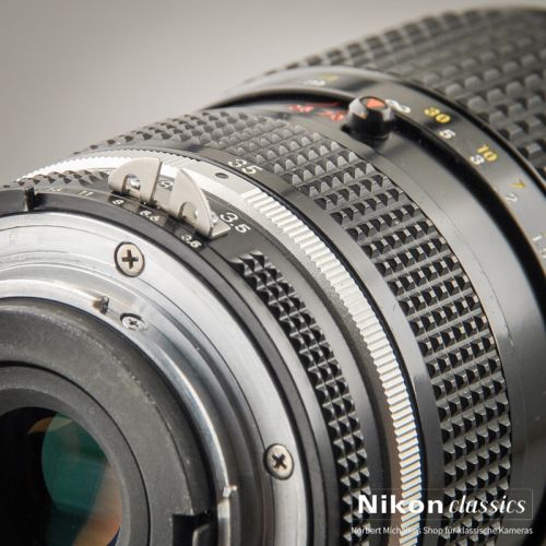 Nikon Zoom-Nikkor 35-70/3,5 AIS (Condition A/A-)