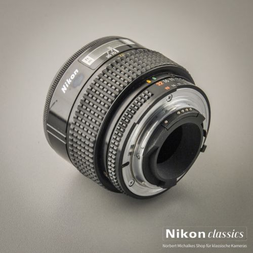 Preview: Nikon AF Zoom-Nikkor 35-70/3,3-4,5 (Zustand A-)