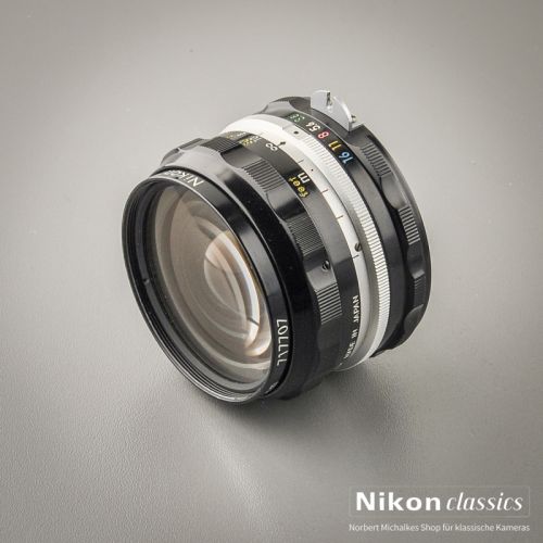 Nikon Nikkor-H Auto 28/3,5 nonAI "Berg-und-Tal" (Zustand A)