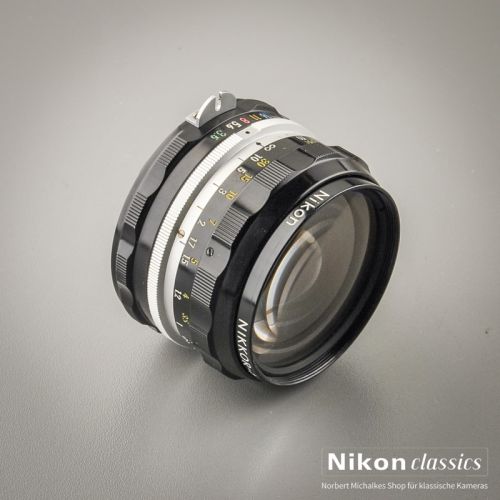 Nikon Nikkor-H Auto 28/3,5 nonAI "Berg-und-Tal" (Zustand A)