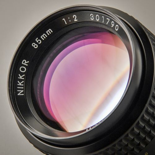 Nikon Nikkor 85/2,0 AIS  (Zustand A)