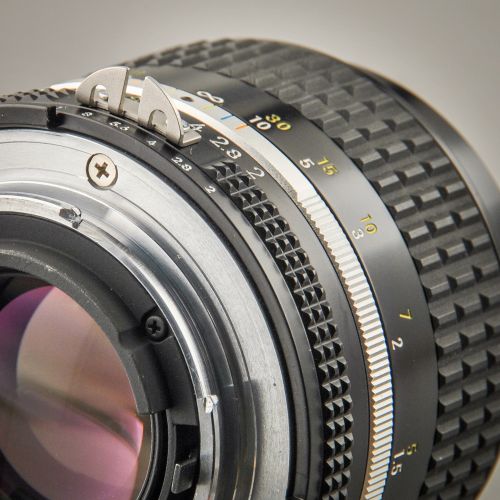 Nikon Nikkor 85/2,0 AIS  (Zustand A)