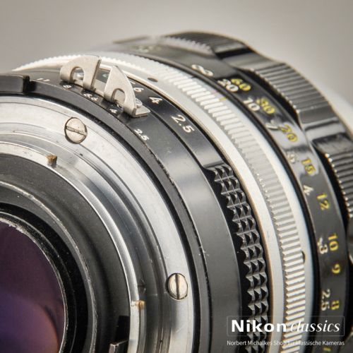 Nikon Nikkor-P 105/2,5 AI-Umbau "Berg-und-Tal" (Zustand AB)