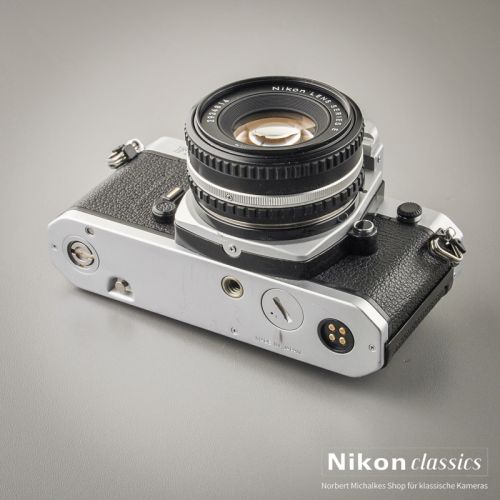 Nikon FM2n with 50/1,8 (Condition A-)