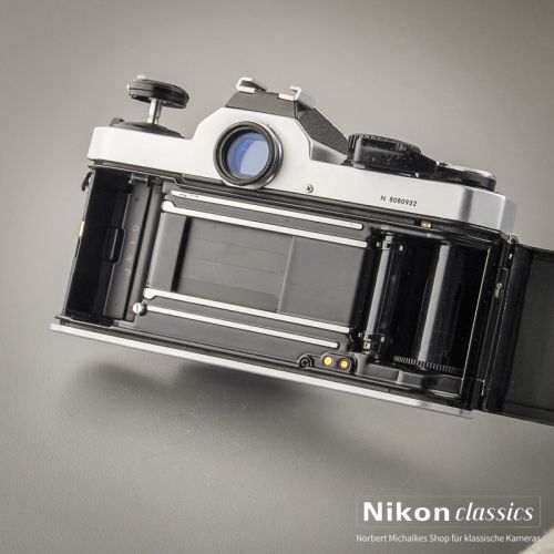 Nikon FM2n with 50/1,8 (Condition A-)