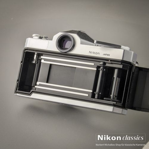 Nikkormat FTN mit Nikkor 50/1,4 (Zustand A-)