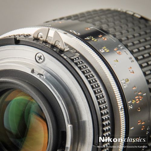 Nikon Micro-Nikkor 105/2,8 AIS (Condition A)