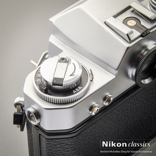 Nikkormat EL (Condition A/A-)