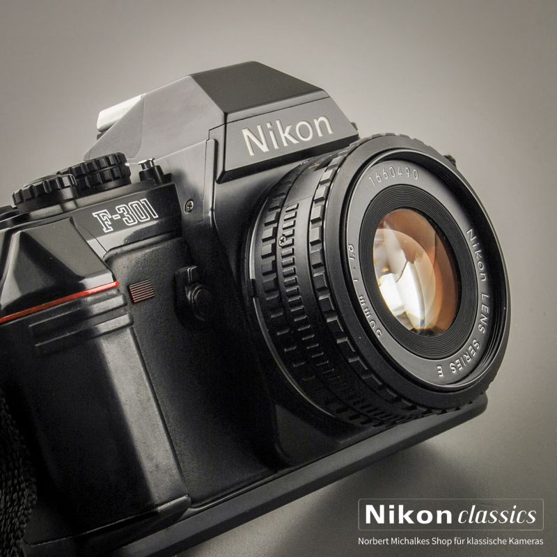 Nikon F301 with lens 50/1,8 AIS