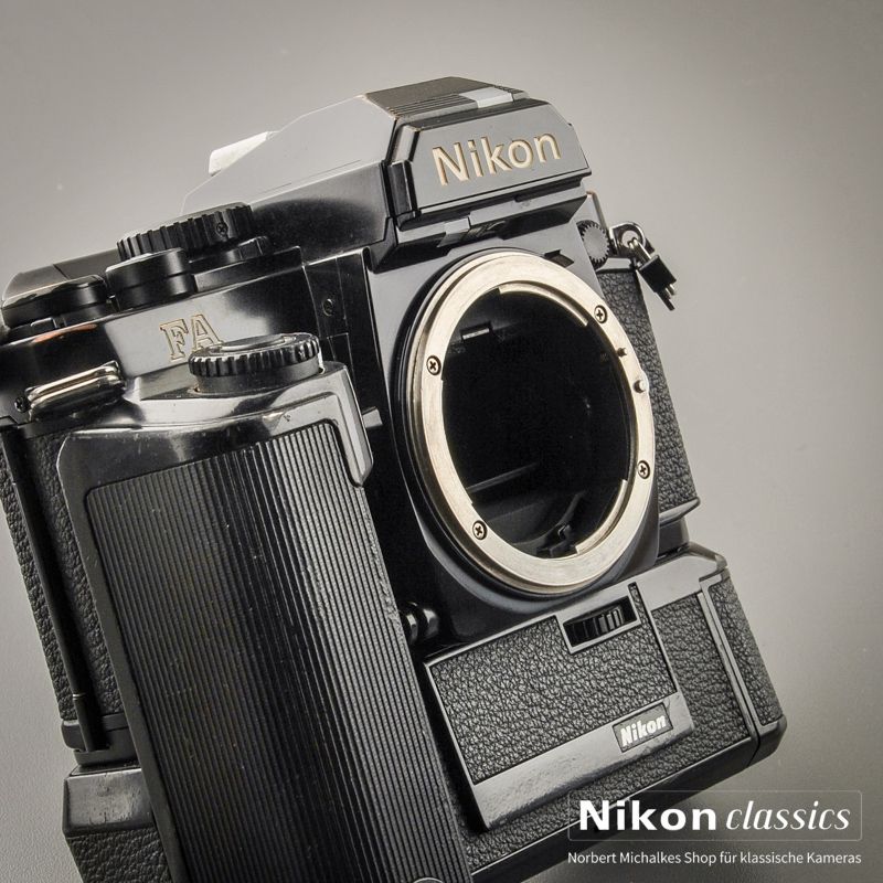Nikon FA black with MD-15 (Condition AB)