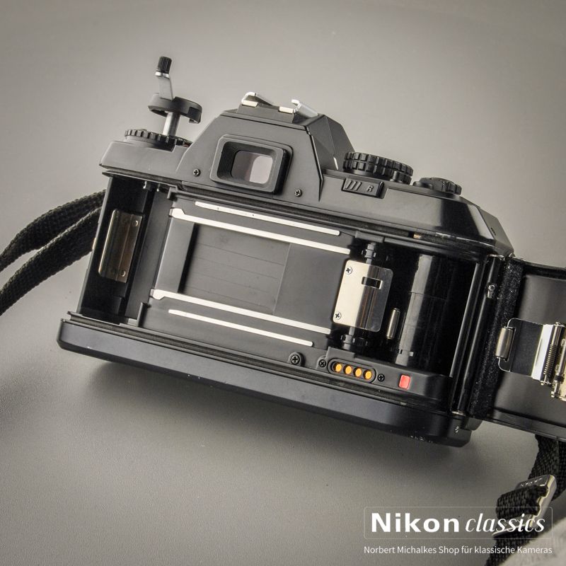Nikon F301 with lens 50/1,8 AIS