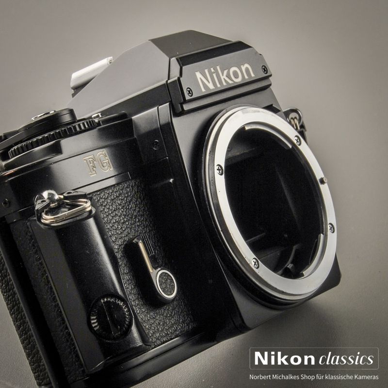 Nikon FG schwarz (Zustand A/A-)