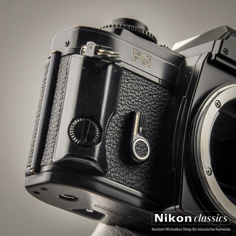Nikon FG schwarz (Zustand A/A-)
