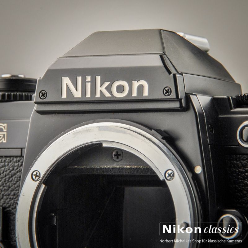 Nikon FG schwarz (Zustand A/A-)
