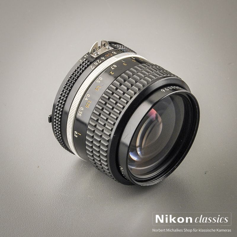 Nikon Nikkor 35/2,0 AIS (Condition A-)