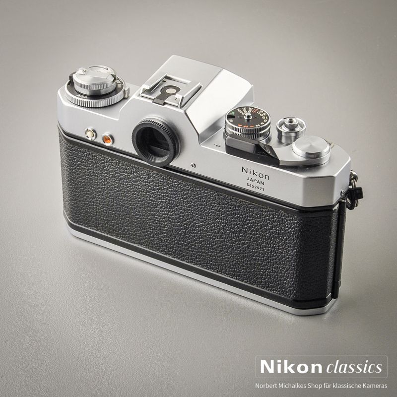 Nikkormat EL (Condition A/A-)