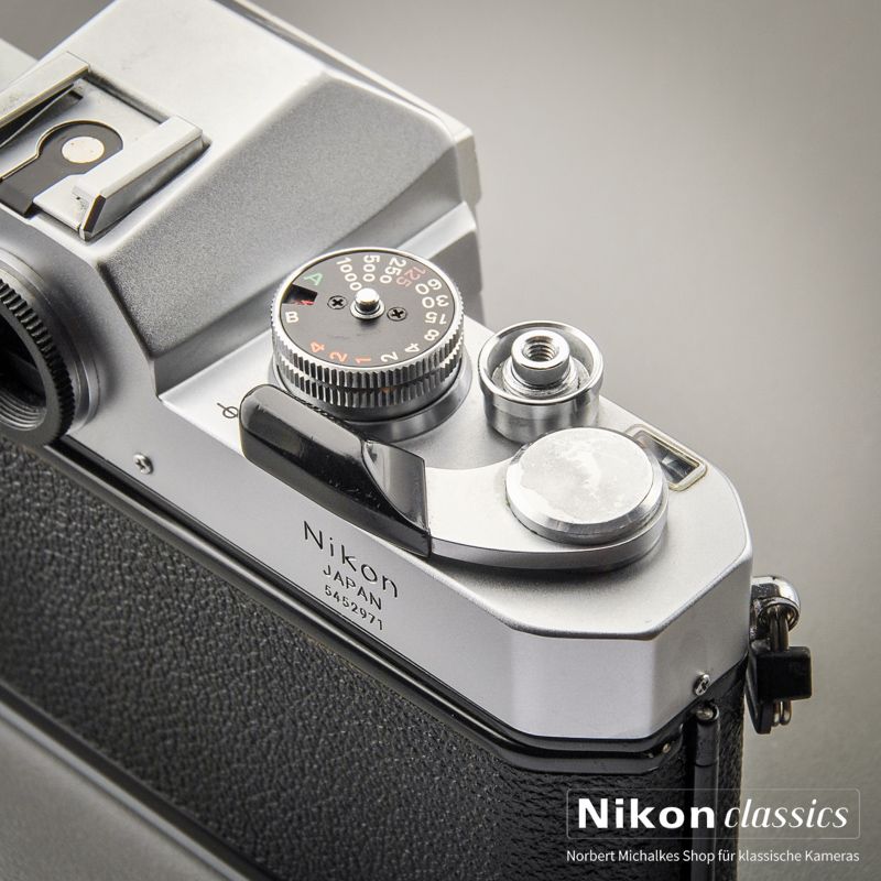 Nikkormat EL (Condition A/A-)