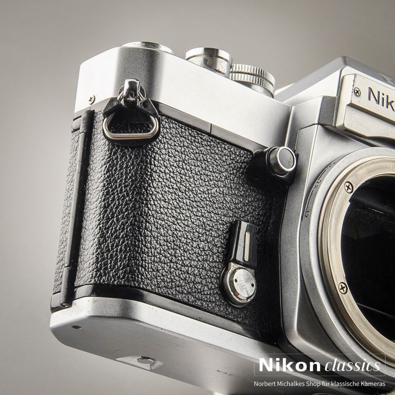 Nikkormat EL (Condition A/A-)