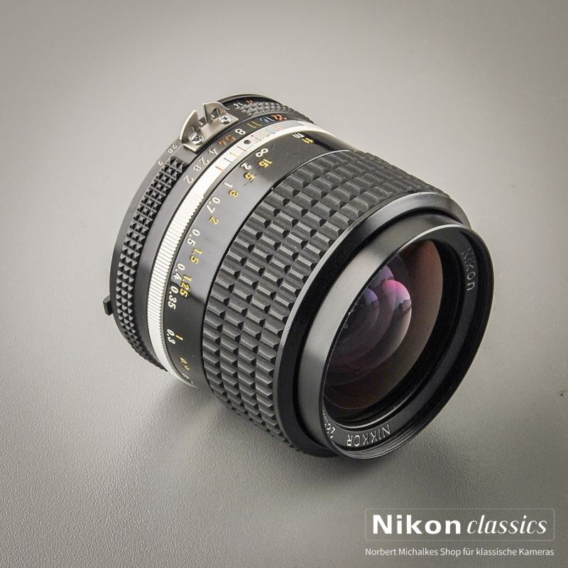 Nikon Nikkor 28/2,0 AIS (Zustand A-)