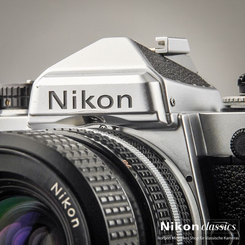 Nikon FE mit Zoom-Nikkor 35-70/3,3-4,5 Starter-Set